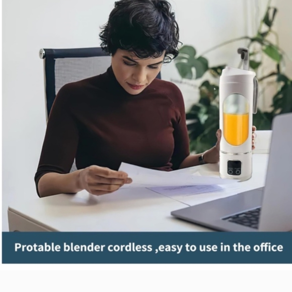 White Portable Personal Blender with Digital Display - Picture 4 of 4